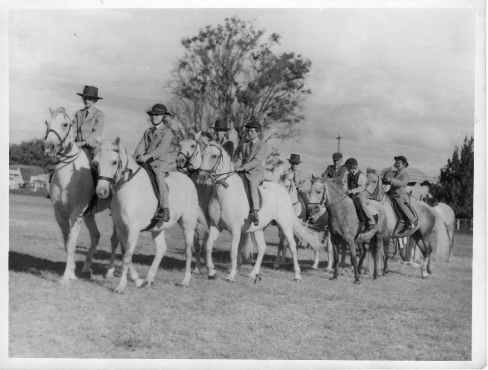 23+In+Front+Sam+Campbell&+Toot+Murcherson